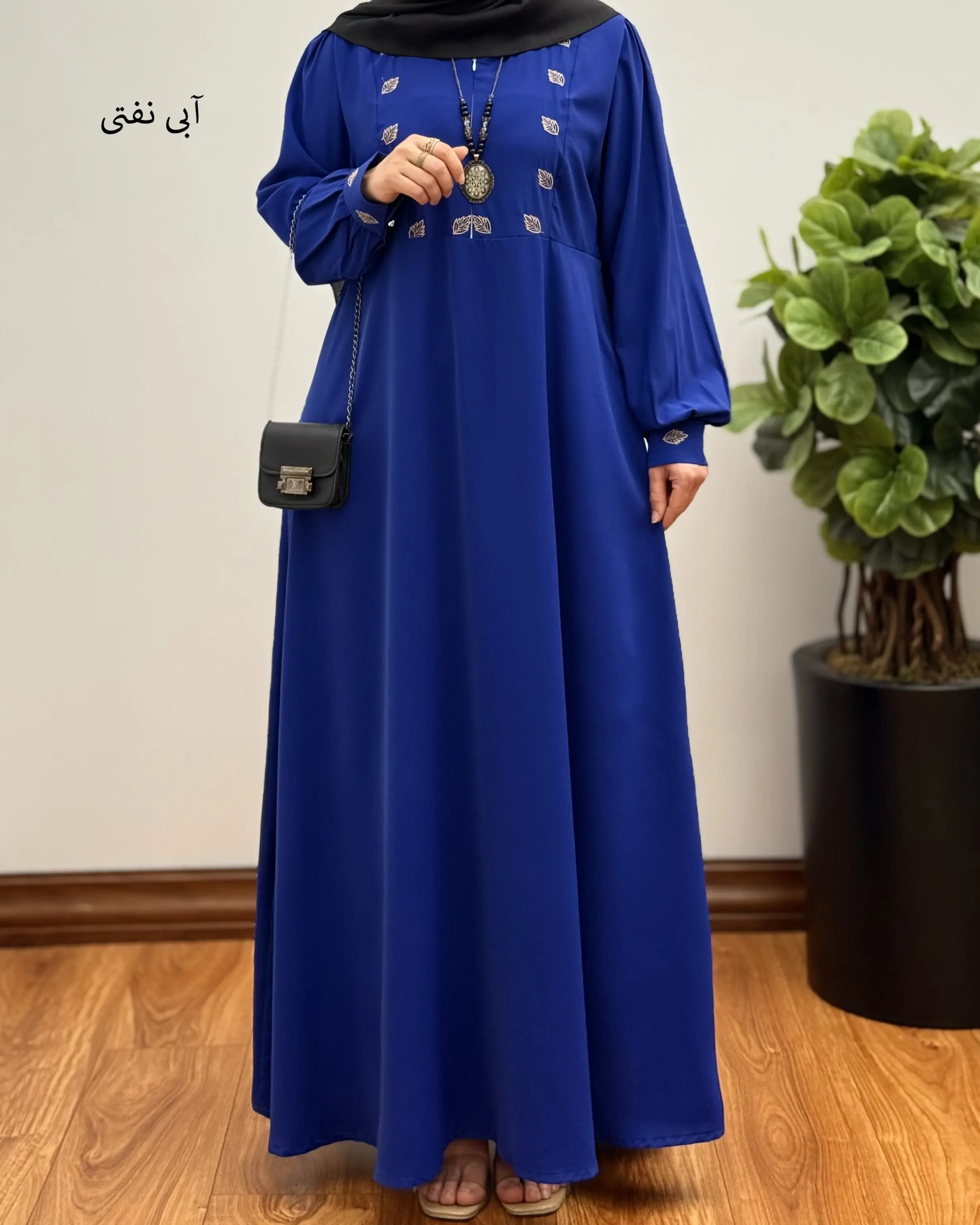 مانتو عبایی سوپر کلوش الیزه مدل برگی